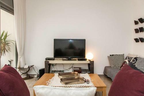 Apartamento Stylish 3br In Sirkin By Holyguest