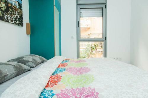 Apartamento Stylish 3br In Sirkin By Holyguest
