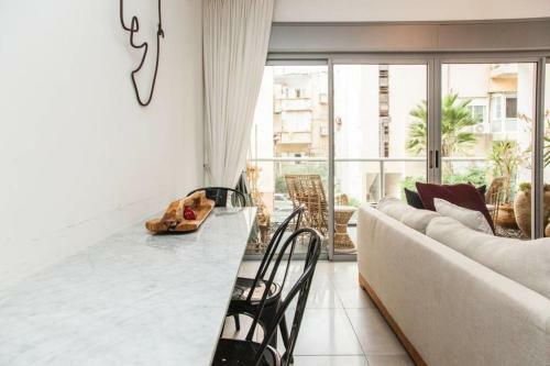 Apartamento Stylish 3br In Sirkin By Holyguest