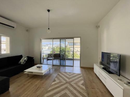 Gordon/lala Land Beach Balcony Apartment