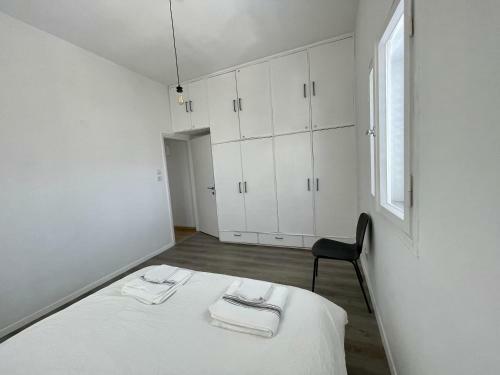 Gordon/lala Land Beach Balcony Apartment