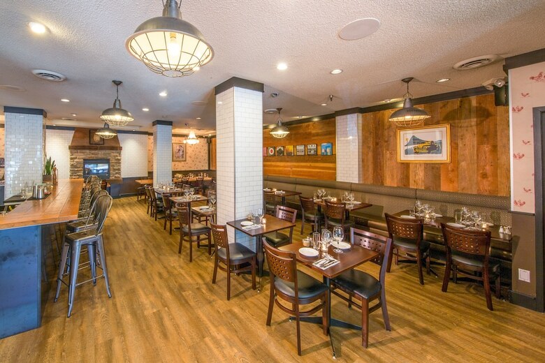 Best Western Plus Carlton Plaza Hotel