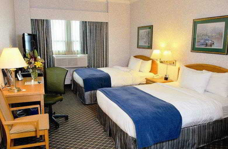 Best Western Plus Carlton Plaza Hotel