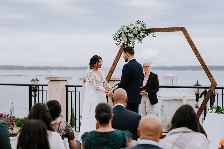 Oak Bay Beach Hotel - Sea View