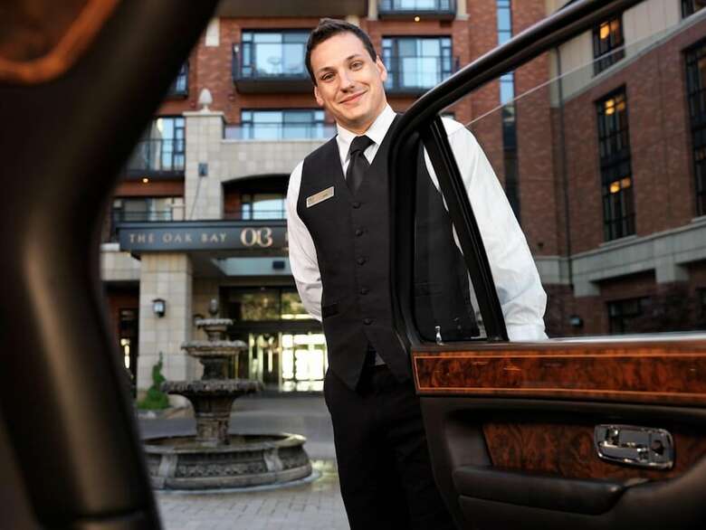 Oak Bay Beach Hotel - Sea View