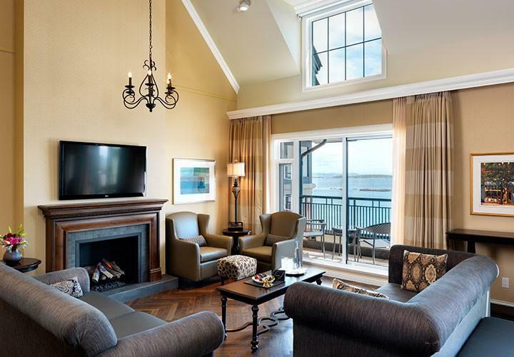 Oak Bay Beach Hotel - Sea View