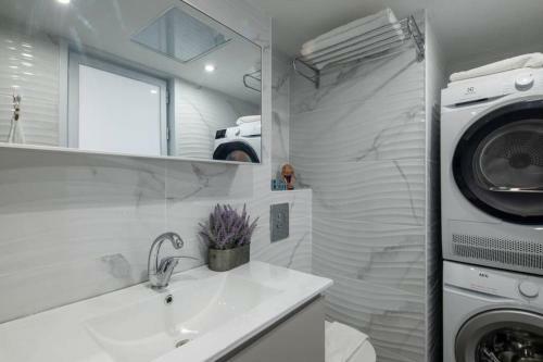 Apartamento Luxury Sea View 2br + Balcony & Pool - Berrystays