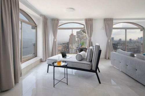 Apartamento Luxury Sea View 2br + Balcony & Pool - Berrystays