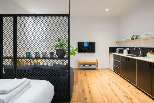 The Square - By Beach Apartments Tlv