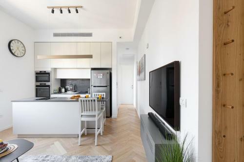 Levontin 5 Apartment - By Sean'rent