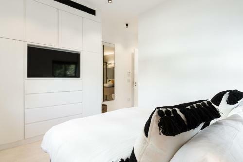 Luxury & Quiet Apartment Near Gordon Beach