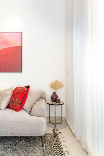 Luxury & Quiet Apartment Near Gordon Beach