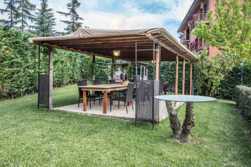 Agroturismo La Rosa Gialla B&B - Apartments