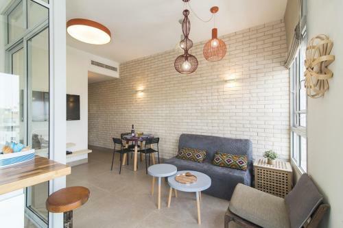 Beautiful Apartment In Tel Aviv