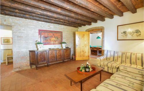 Amazing Home In Boara Pisani With 6 Bedrooms