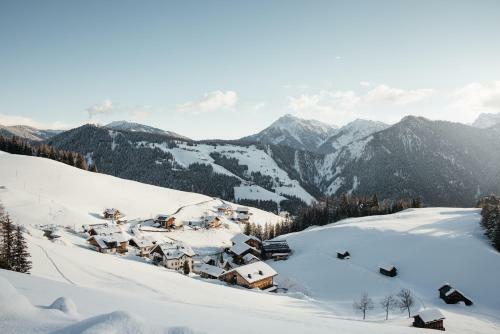 Chalet Rich