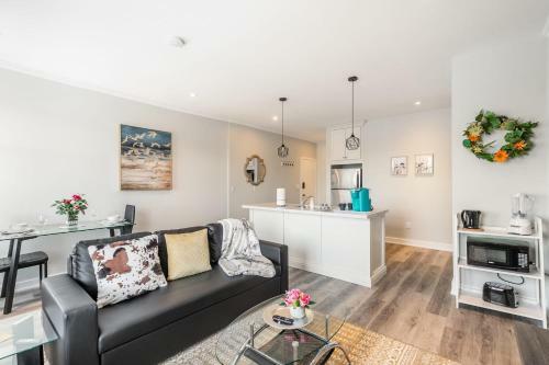 Stunning 1br Apartment - Brand New - Prime Location!