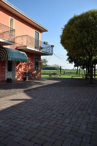 Ginevra's Country Home