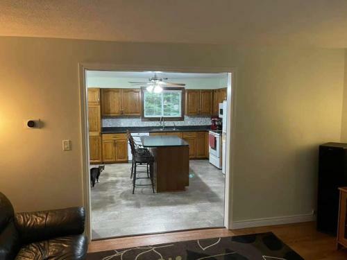 Villa Secluded Charming Cottage 2 Minutes From Lake