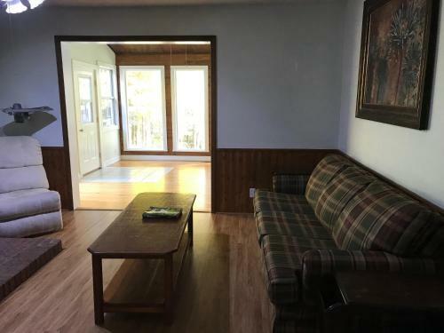 Villa Secluded Charming Cottage 2 Minutes From Lake