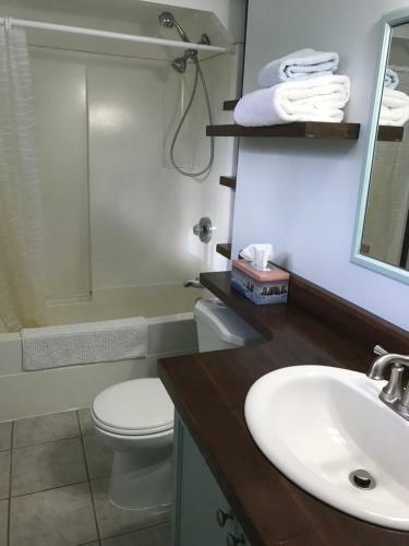 Villa Secluded Charming Cottage 2 Minutes From Lake