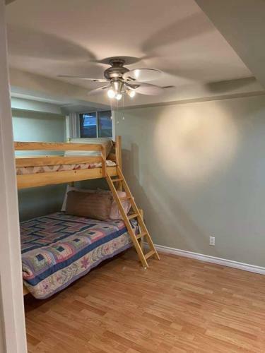 Villa Secluded Charming Cottage 2 Minutes From Lake