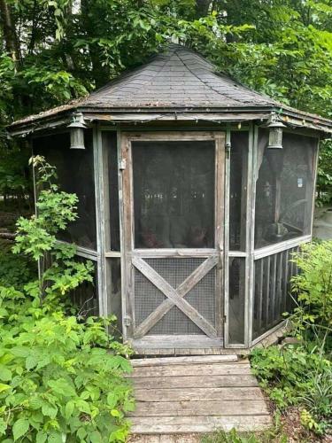 Villa Secluded Charming Cottage 2 Minutes From Lake