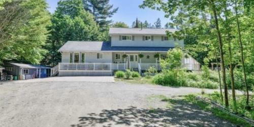 Villa Secluded Charming Cottage 2 Minutes From Lake