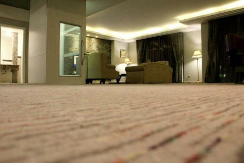 Business Inn Tahlia Hotel