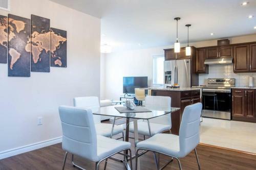 Large 3bdrm Duplex In The Heart Of Kitchener!