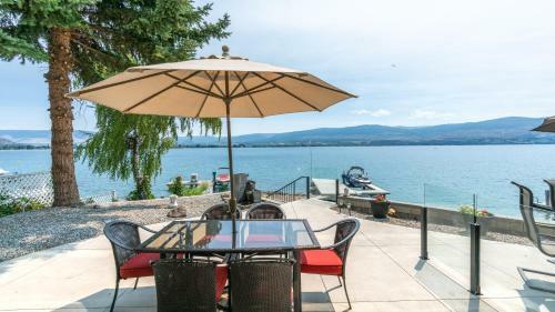 Apartamento Multilevel Waterfront Suite With Boat Moorage