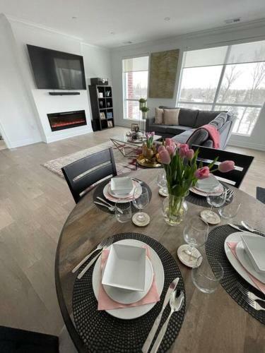 Luxury 3 Bedroom Apartment Condo + All Amenities