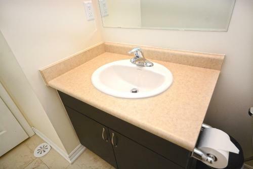 Townhome Collection By Royal Stays - Milton On