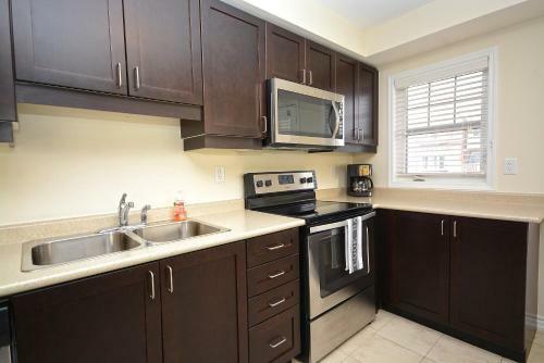 Townhome Collection By Royal Stays - Milton On
