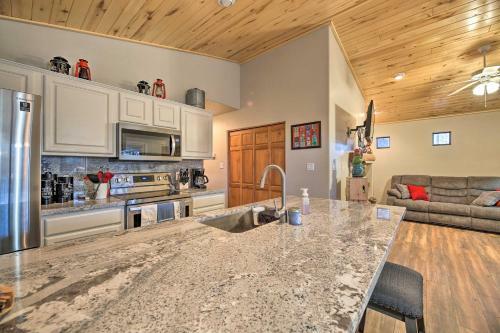 Quaint Warbirds Nest Cabin In Bison Ranch!