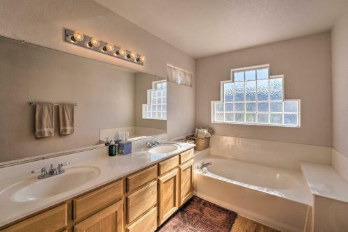 Spacious Parker Home With On-site River Access!