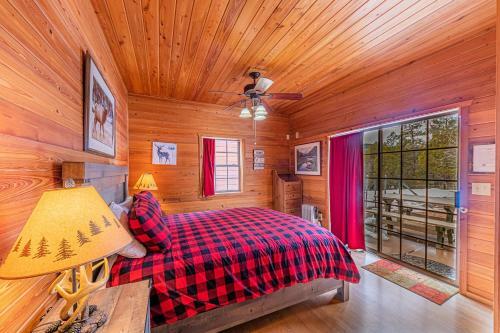 Wooden Nickel Cabins