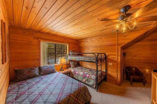 Wooden Nickel Cabins