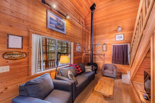 Wooden Nickel Cabins