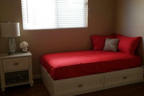 Beautifully Remodeled House With Great Mountain Views.