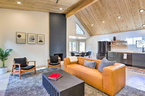 Modern-chic Payson Getaway With Private Hot Tub