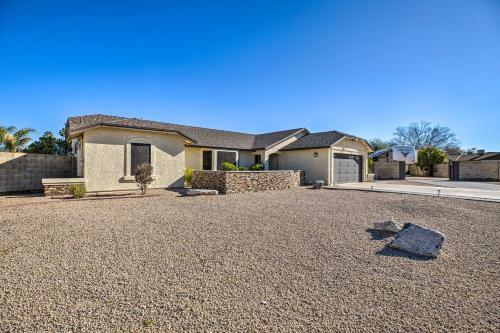 Private Desert Oasis With Pool 5mi To Peoria Complex!
