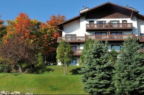 Apartamento Suite Front View On Lake Tremblant &mountain