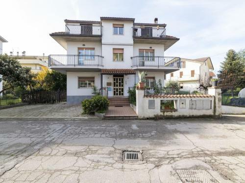 Traditional Apartment In Manoppello Scalo With Balcony