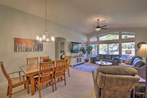 Surprise Retreat With Lake Views And Golf Course!