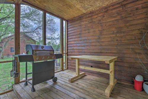 Updated Cabin On White River By Boat Landing!