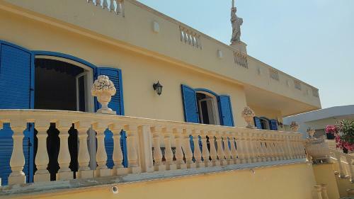 Casa Vacanza Fronte Mare - Villa Libert�