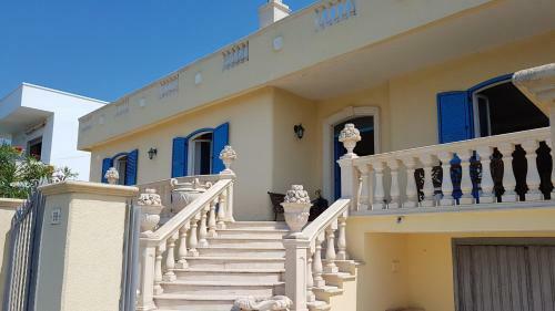 Casa Vacanza Fronte Mare - Villa Libert�