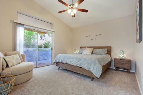 Dennis - Centrally Located 3br With Game Room