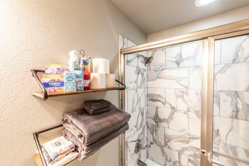 Apartamento Home Away From Home! Self Check-in & Free Parking!
